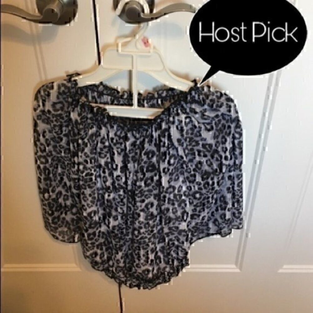Iz Amy Byer Girls size medium  animal print poncho